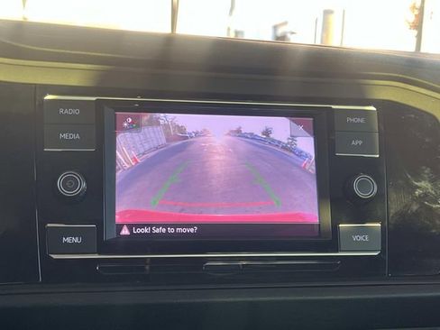 Certified 2023 Volkswagen Jetta SE image 18