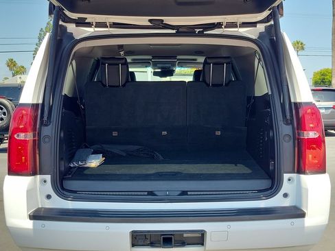 Used 2016 Chevrolet Suburban LT RWD image 27