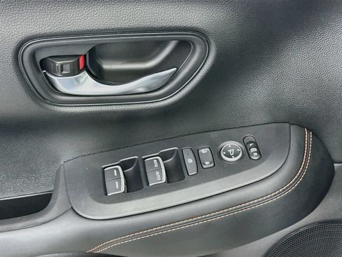 Used 2025 Honda HR-V Sport image 18