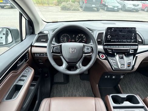 New 2026 Honda Odyssey Touring image 31