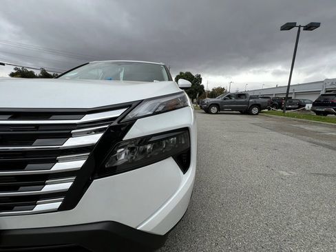 New 2025 Nissan Rogue SV w/ SV Premium Package image 35