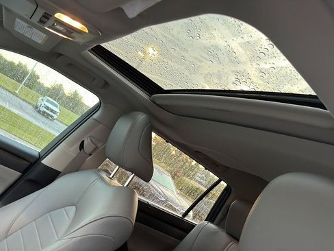Used 2023 Toyota Highlander XLE FWD image 32