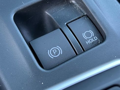 Used 2025 Toyota Grand Highlander AWD image 32
