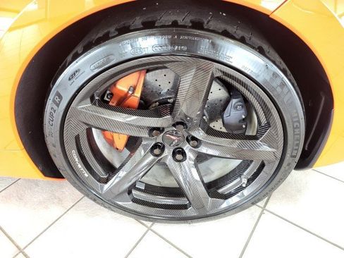Used 2025 Chevrolet Corvette Z06 w/ Z07 Performance Package RWD image 7