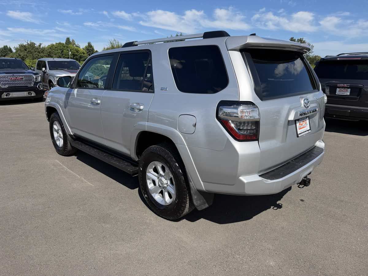 Used 2020 Toyota 4Runner SR5 AWD/4WD image 6