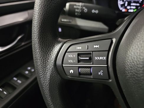 Used 2023 Honda CR-V EX image 30