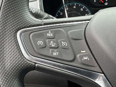 Used 2020 Chevrolet Equinox LS image 9