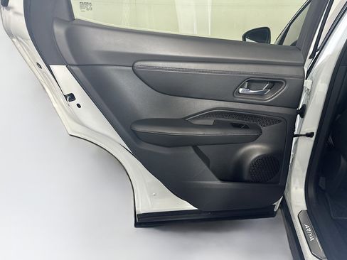 Used 2024 Nissan Ariya FWD image 28