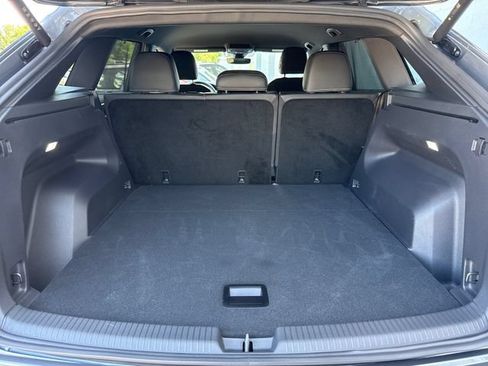 Used 2025 Volkswagen Atlas Cross Sport SE AWD/4WD image 14