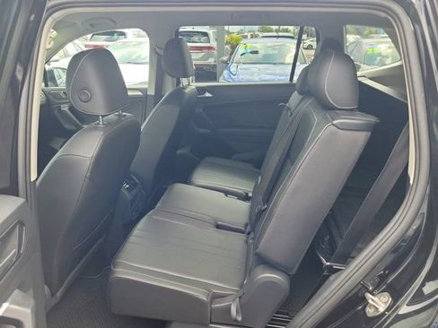 Certified 2023 Volkswagen Tiguan SE FWD image 11