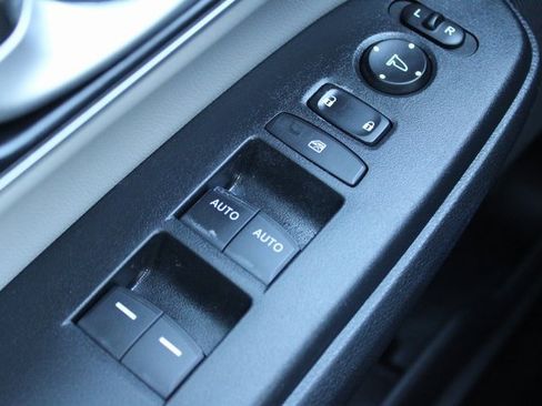 Used 2022 Honda CR-V Touring image 36