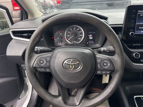 Used 2022 Toyota Corolla LE FWD image 8