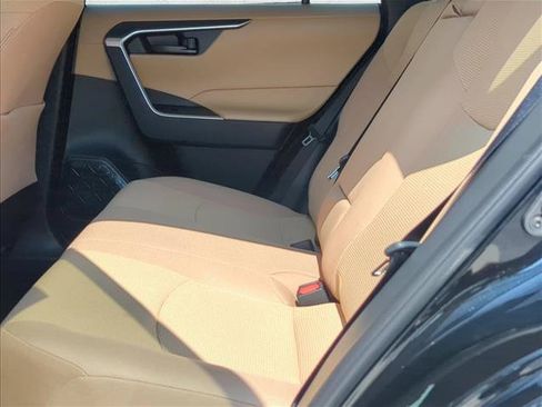 Certified 2025 Toyota RAV4 LE FWD image 21