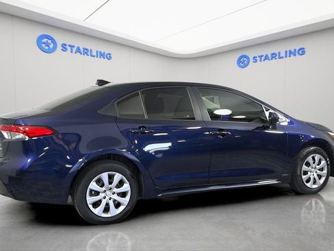 Used 2025 Toyota Corolla LE FWD image 11