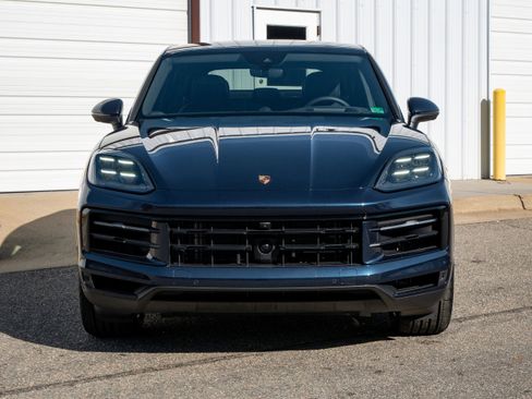 New 2026 Porsche Cayenne Coupe AWD/4WD image 10