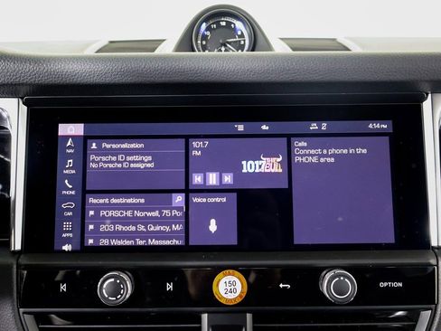 Used 2025 Porsche Macan image 17