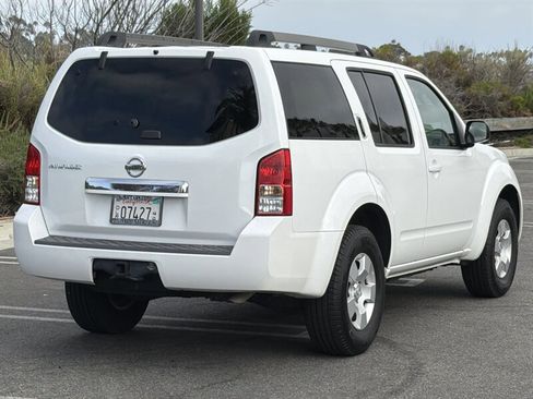Used 2012 Nissan Pathfinder S RWD image 6