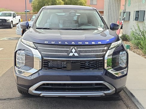New 2026 Mitsubishi Outlander SE FWD image 2