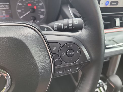 Used 2025 Toyota Corolla Cross AWD Hybrid image 29