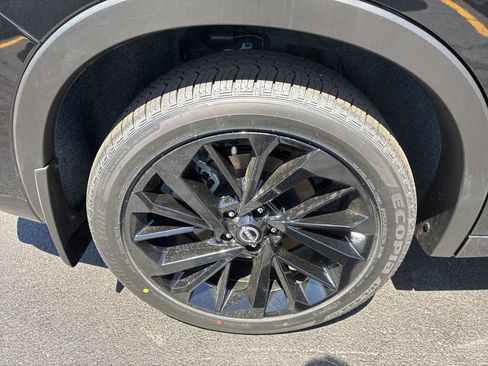 New 2026 Nissan Rogue Platinum AWD/4WD image 10