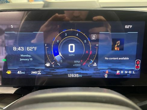 Used 2025 Chevrolet Tahoe Z71 w/ Comfort Package image 23