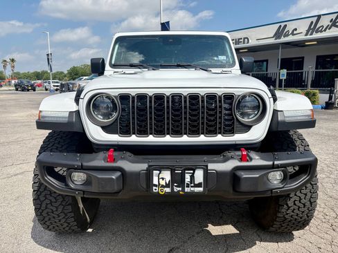 Used 2024 Jeep Wrangler Unlimited Rubicon AWD/4WD image 8