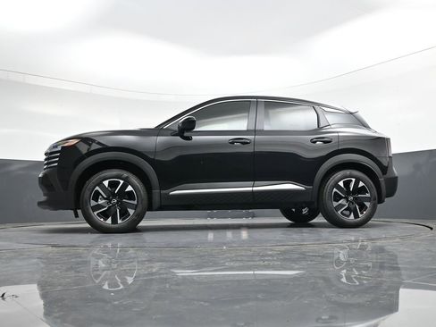 Certified 2025 Nissan Kicks SV image 34