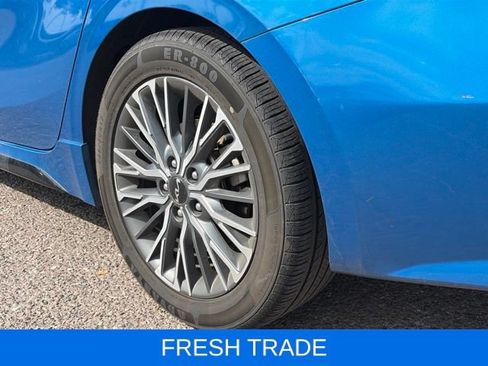 Used 2022 Kia Forte GT-Line w/ GT-Line Premium Package FWD image 3