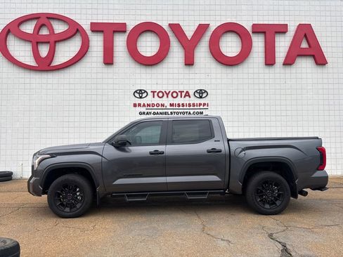 Used 2025 Toyota Tundra SR5 AWD/4WD image 5