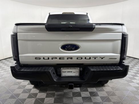 Used 2019 Ford F250 XLT AWD/4WD image 5