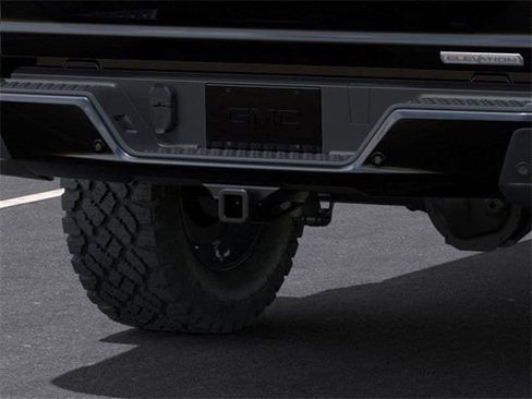 New 2025 GMC Canyon Elevation w/ Convenience Package image 14