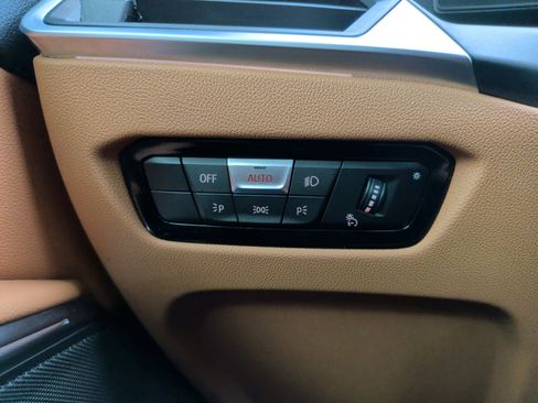 Certified 2023 BMW 330i xDrive Sedan w/ M Sport Package image 25