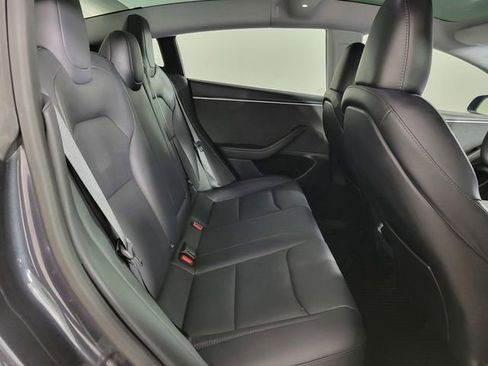 Used 2025 Tesla Model 3 Long Range image 17