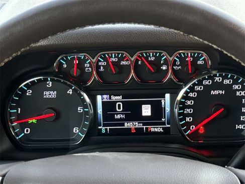 Used 2020 Chevrolet Suburban Premier image 22