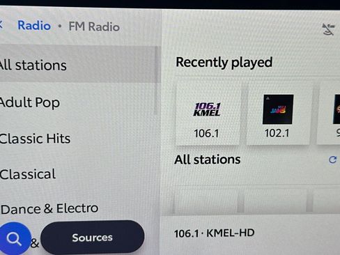 Used 2023 Toyota Prius XLE image 20