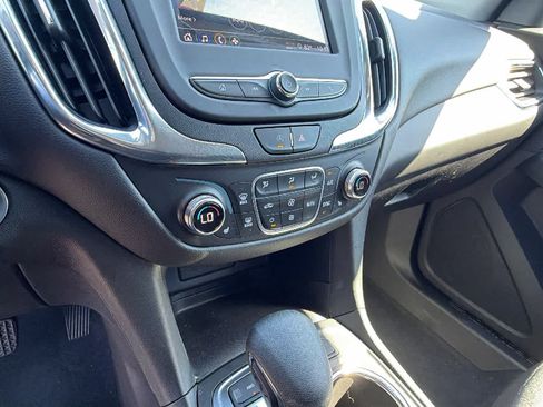 Used 2022 Chevrolet Equinox LT AWD/4WD image 13