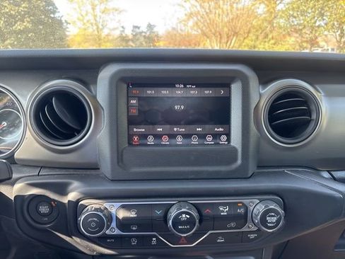 Used 2017 Jeep Wrangler Unlimited Sport w/ Connectivity Group image 24