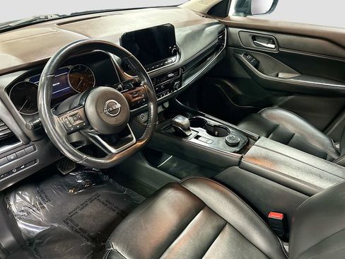 Used 2023 Nissan Rogue SL w/ SL Premium Package image 9