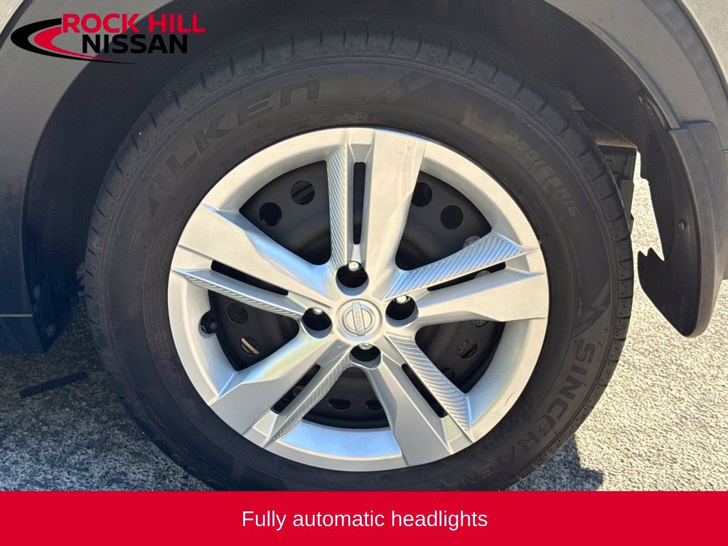 Used 2021 Nissan Kicks S FWD image 11
