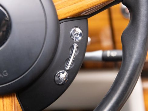 Used 2010 Rolls-Royce Phantom Drophead Coupe image 79