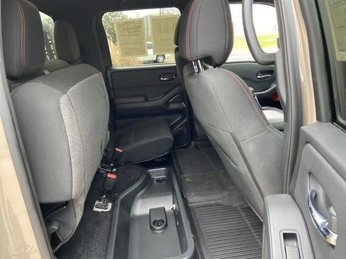 Used 2023 Nissan Frontier PRO-4X w/ Pro Convenience Package image 13
