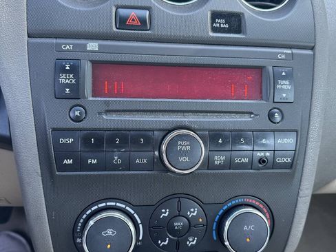 Used 2010 Nissan Altima 2.5 S FWD image 17