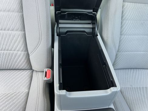 Used 2017 Toyota Camry LE FWD image 24