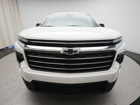 Used 2026 Chevrolet Traverse LT w/ Driver Confidence Package AWD/4WD image 11