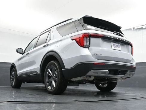 New 2026 Ford Explorer Active w/ Active Comfort Package image 32