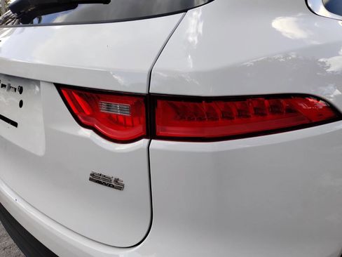 Used 2019 Jaguar F-PACE Premium AWD/4WD image 26