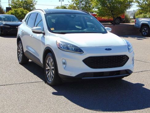 Used 2020 Ford Escape Titanium w/ Titanium Premium Package 2.0 AWD/4WD image 9
