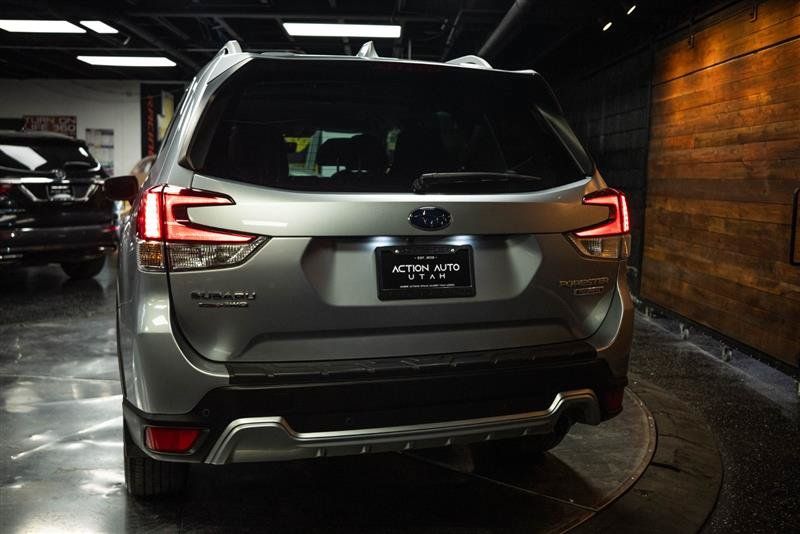 Used 2023 Subaru Forester Touring AWD/4WD image 6