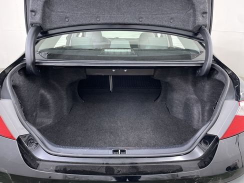 Used 2017 Toyota Camry LE image 21