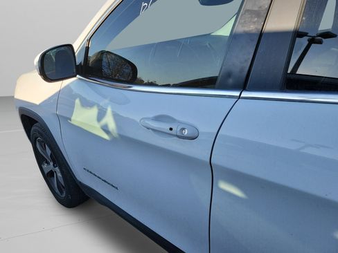 Used 2019 Jeep Cherokee Limited w/ Luxury Group image 23